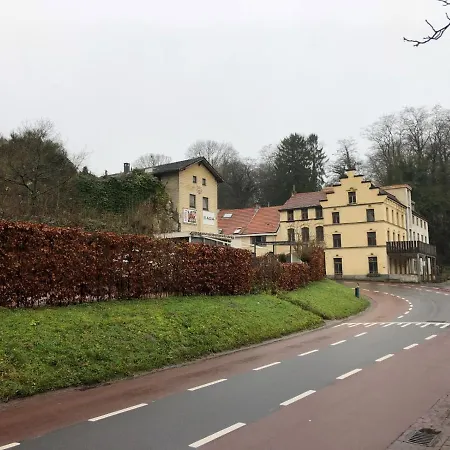 B En B En Route Panzió Berg en Terblijt